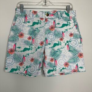 Vineyard Vines shorts